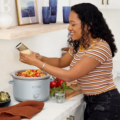 4.5 Quart Manual Slow Cooker – Macaroon Blue - Curated Catalog J5